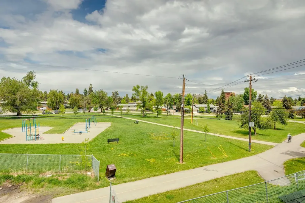 11240 6 Street SW Calgary AB T2W 1V9