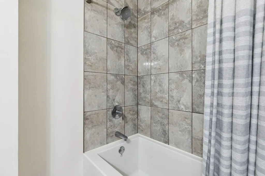11240 6 Street SW Calgary AB T2W 1V9