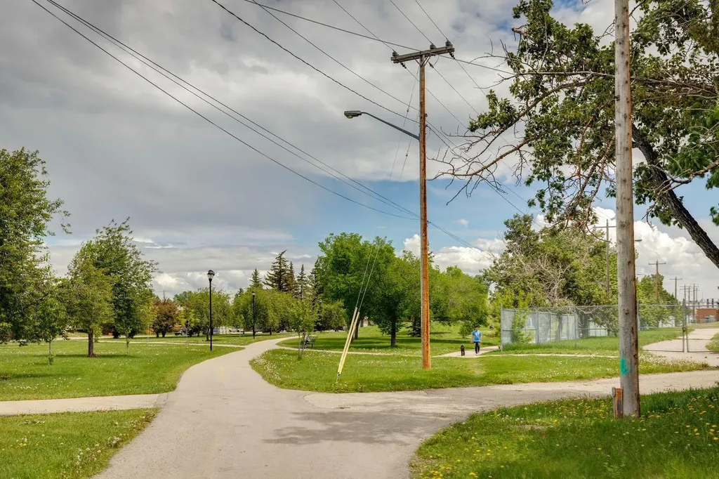 11240 6 Street SW Calgary AB T2W 1V9