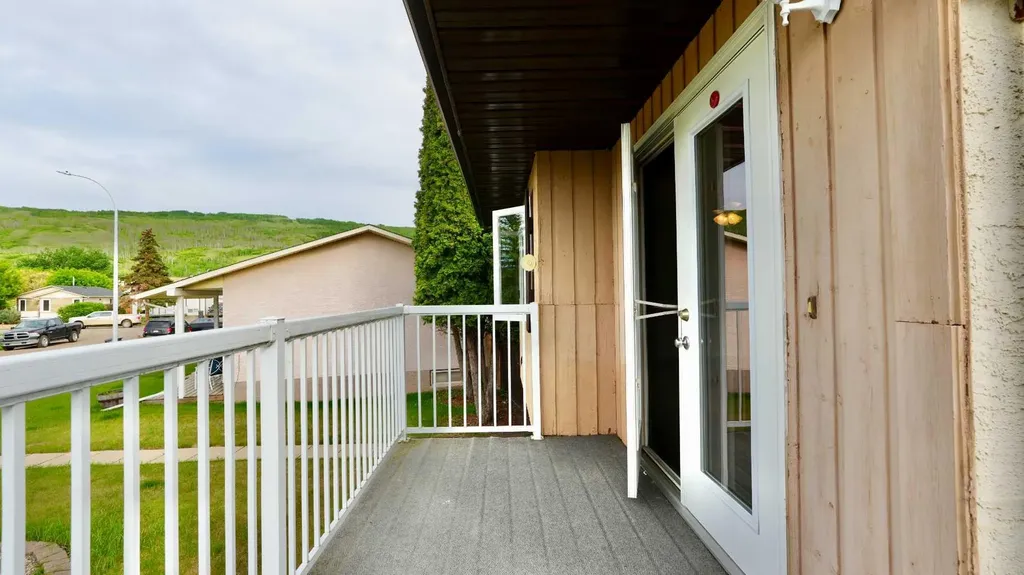 9805 75 Avenue Peace River AB T8S 1B5