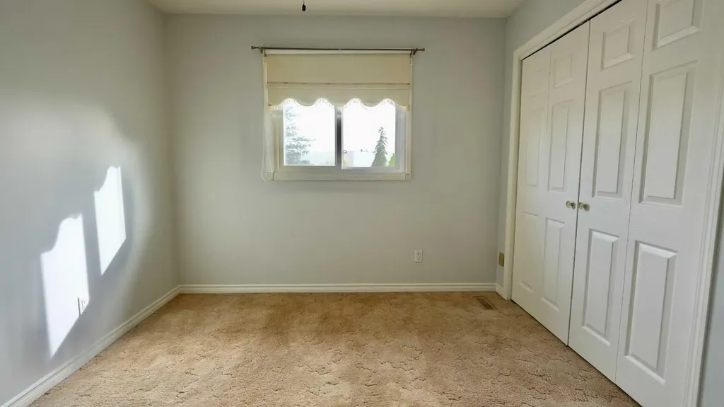 9805 75 Avenue Peace River AB T8S 1B5