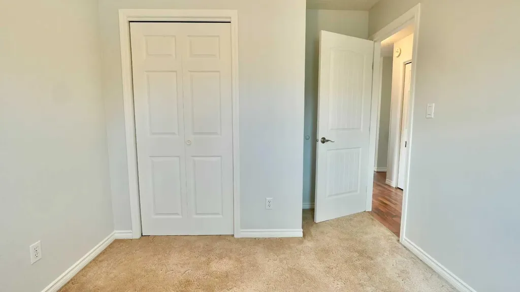 9805 75 Avenue Peace River AB T8S 1B5