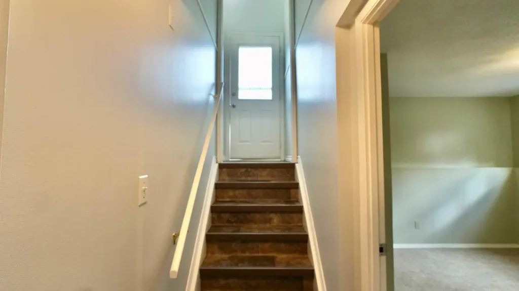 9805 75 Avenue Peace River AB T8S 1B5