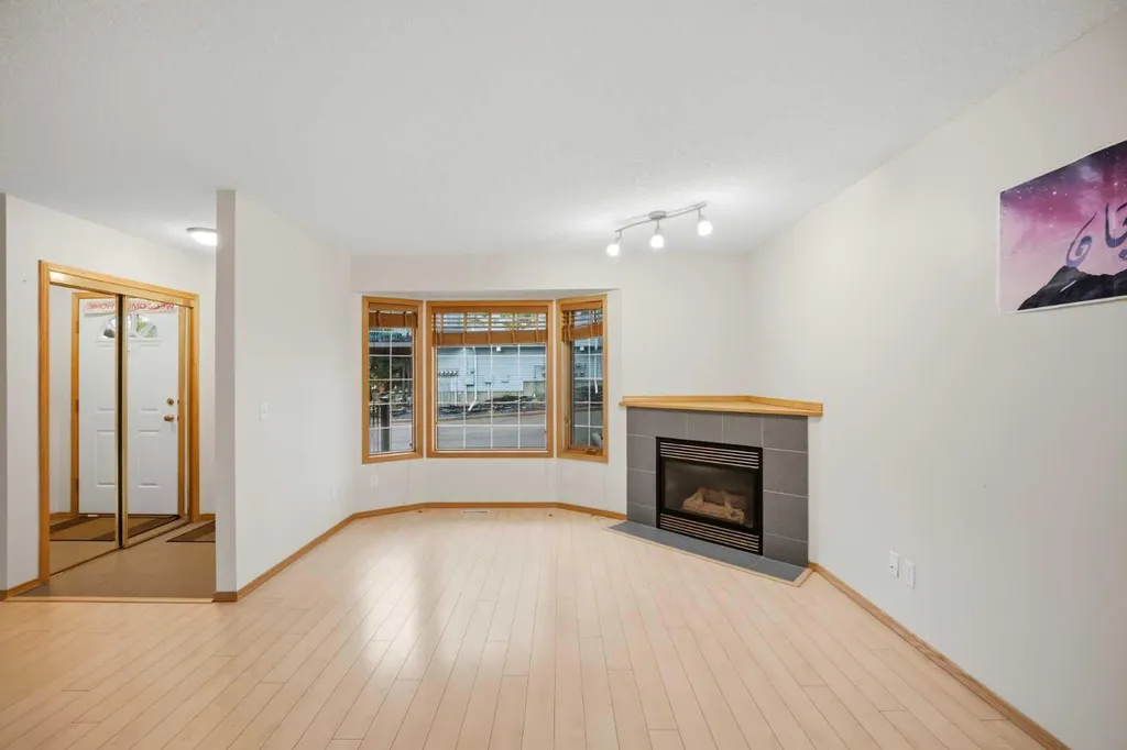 42 Patina Point SW Calgary AB T3H 3J7