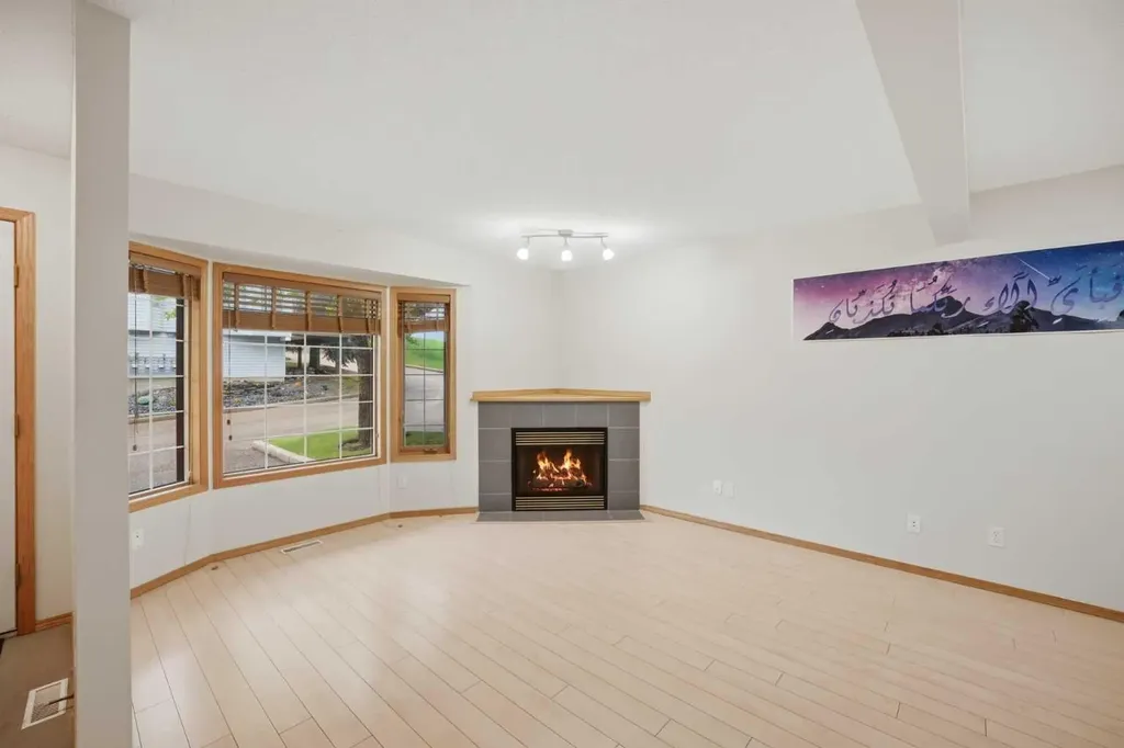42 Patina Point SW Calgary AB T3H 3J7