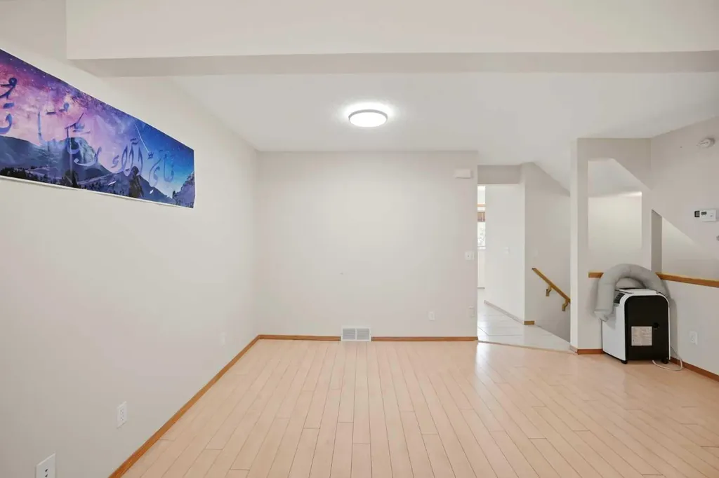 42 Patina Point SW Calgary AB T3H 3J7