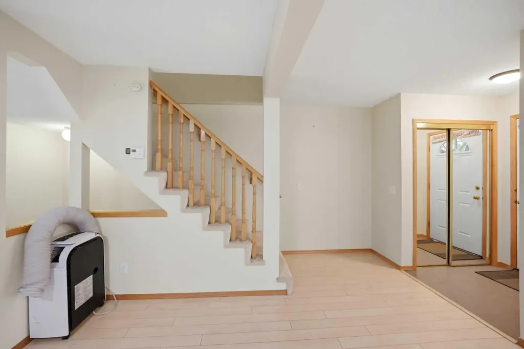 42 Patina Point SW Calgary AB T3H 3J7