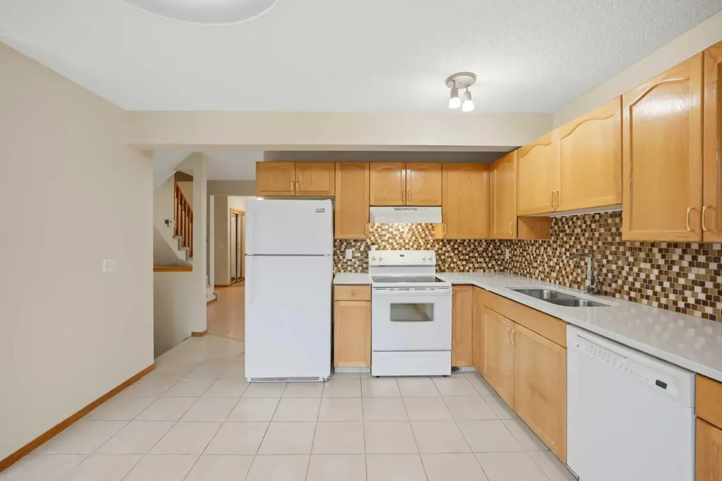 42 Patina Point SW Calgary AB T3H 3J7