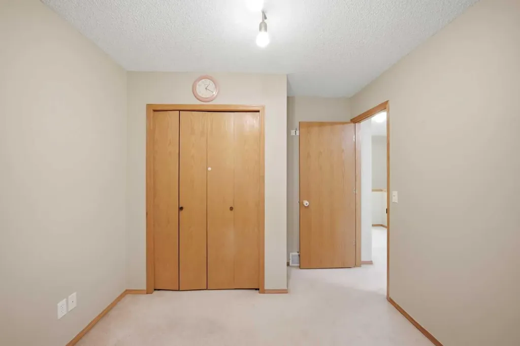 42 Patina Point SW Calgary AB T3H 3J7