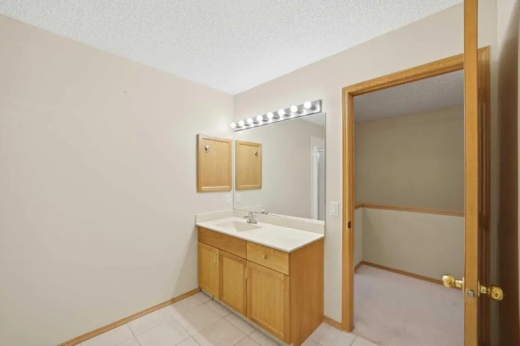42 Patina Point SW Calgary AB T3H 3J7