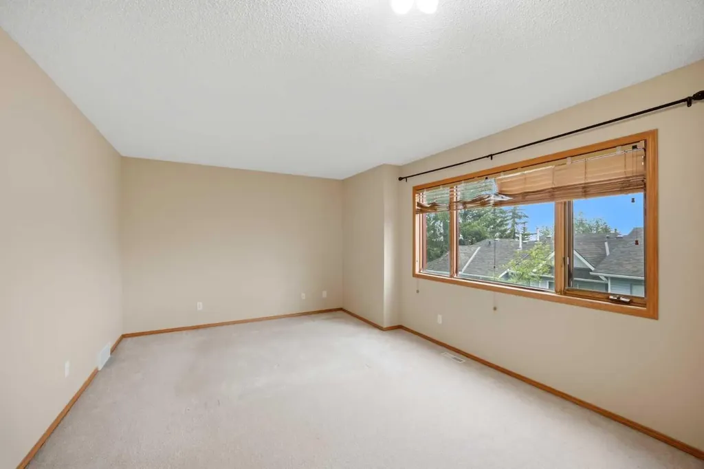 42 Patina Point SW Calgary AB T3H 3J7
