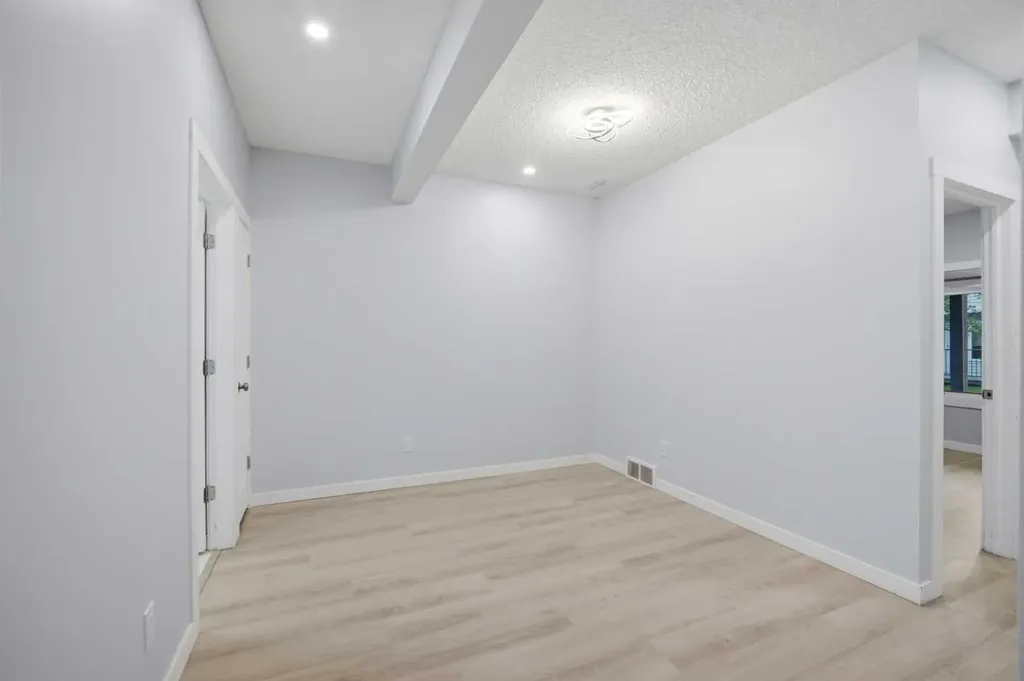 42 Patina Point SW Calgary AB T3H 3J7
