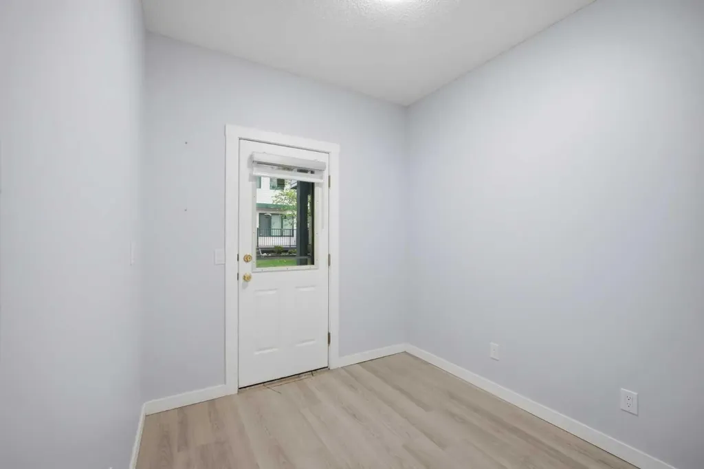 42 Patina Point SW Calgary AB T3H 3J7