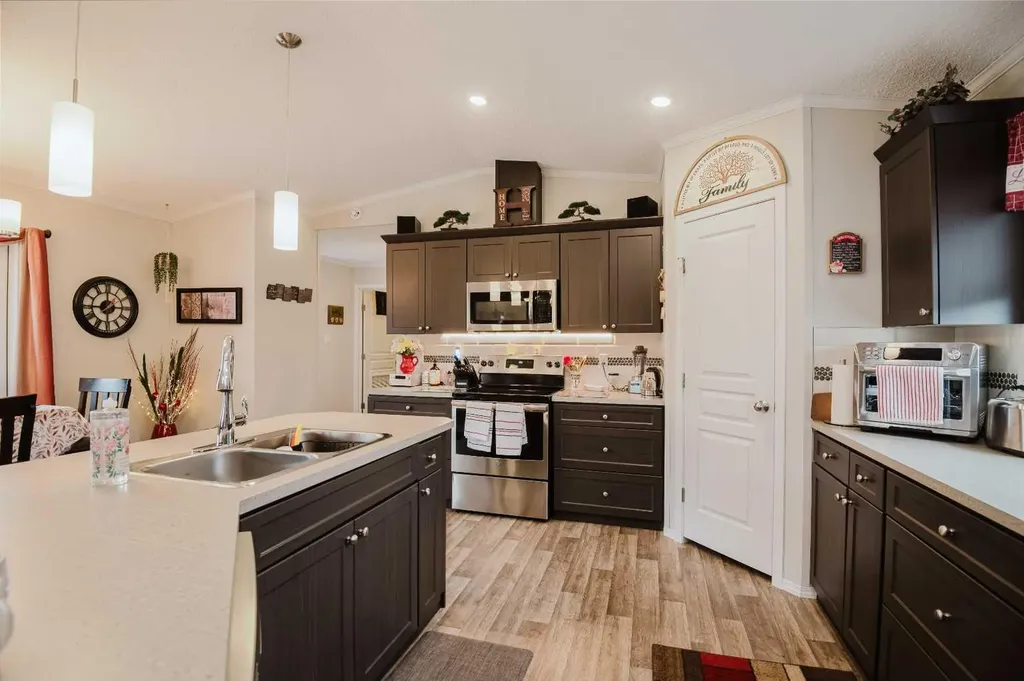 11850 84 Avenue Grande Prairie AB T8W0M4