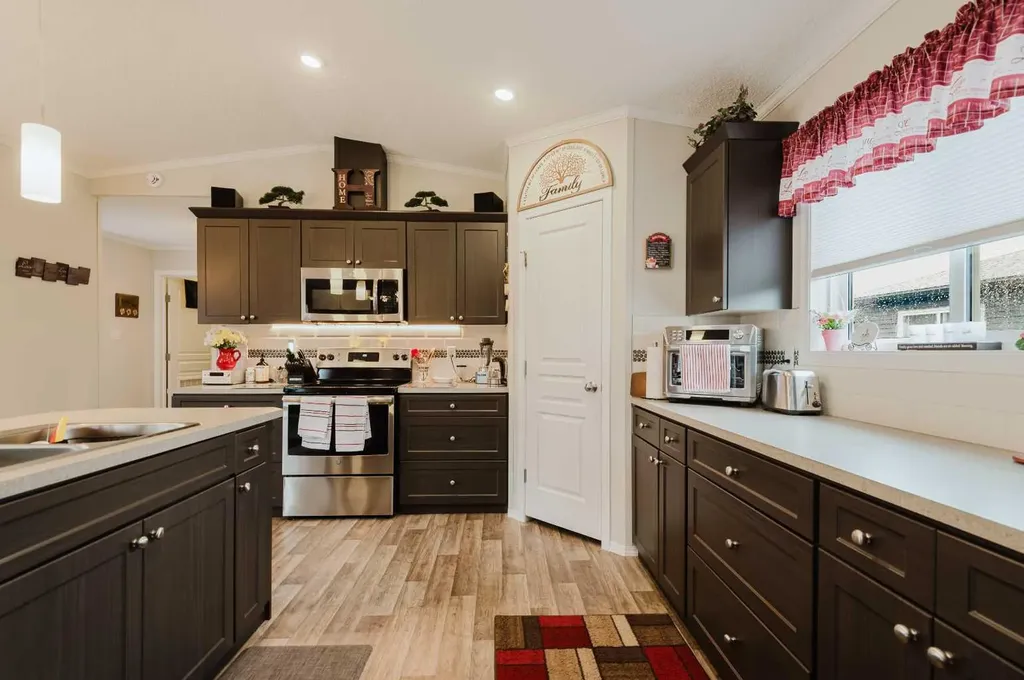 11850 84 Avenue Grande Prairie AB T8W0M4