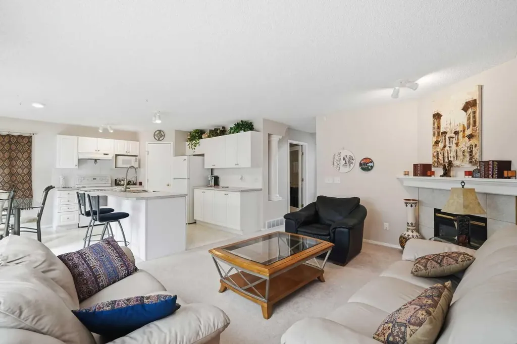 74 Tuscarora Heights NW Calgary AB T3L 2H2