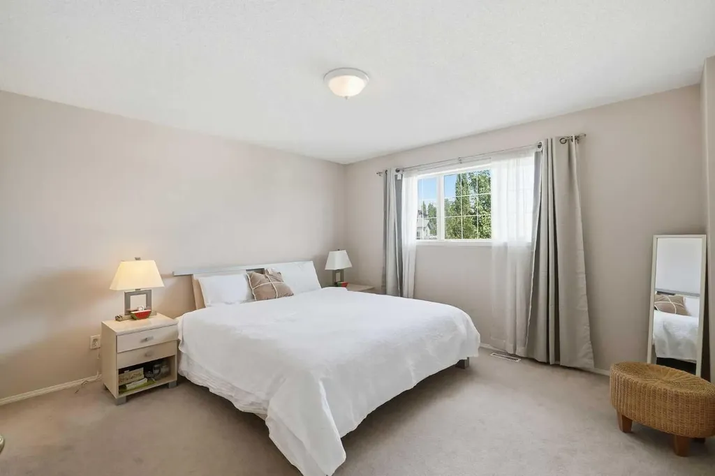 74 Tuscarora Heights NW Calgary AB T3L 2H2
