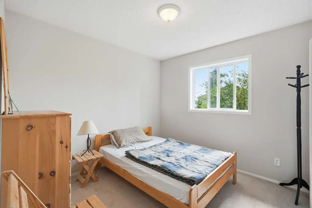 74 Tuscarora Heights NW Calgary AB T3L 2H2