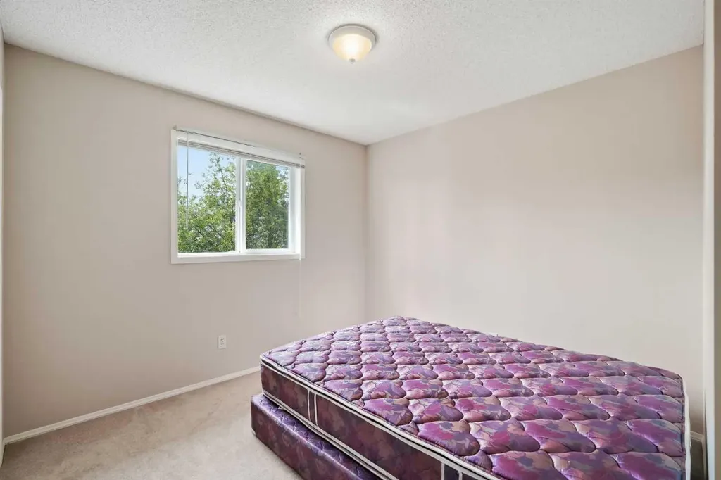74 Tuscarora Heights NW Calgary AB T3L 2H2