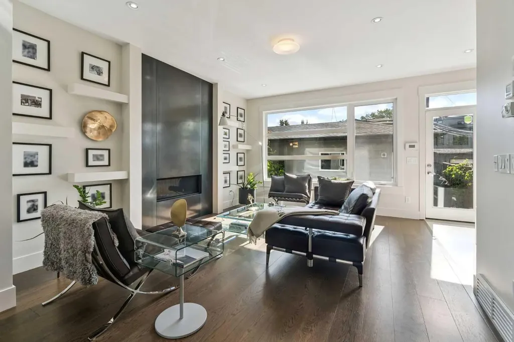 2026 32 Street SW Calgary AB T3E 2R3
