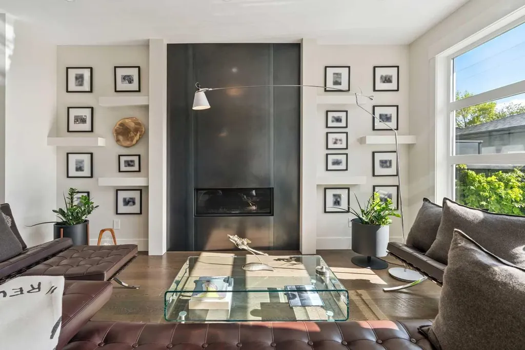 2026 32 Street SW Calgary AB T3E 2R3