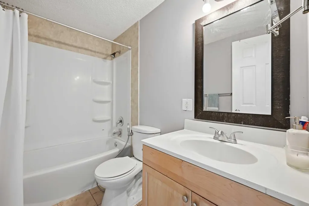 1155 Falconridge Drive NE Calgary AB T3J 1E1