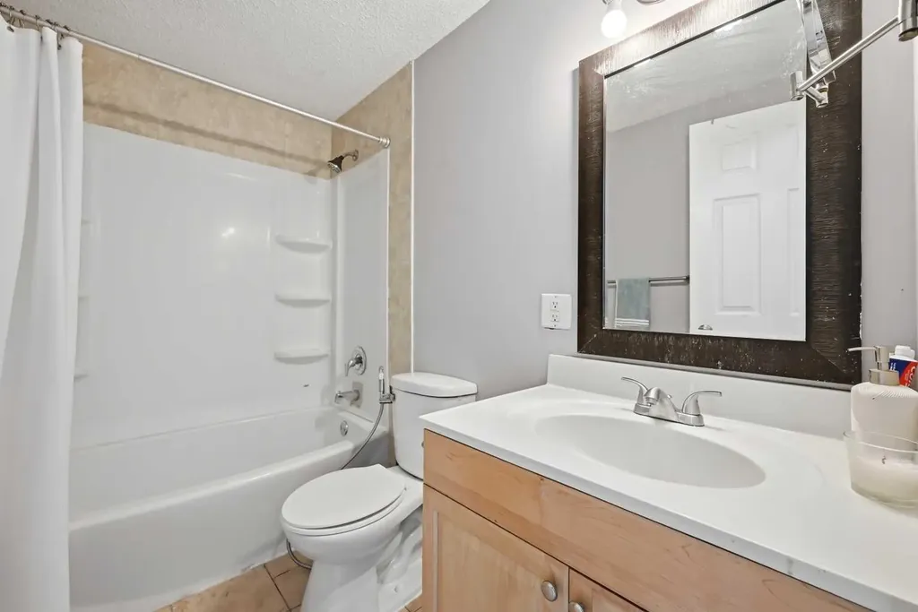 1155 Falconridge Drive NE Calgary AB T3J 1E1
