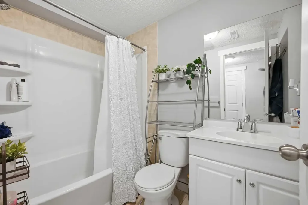 1155 Falconridge Drive NE Calgary AB T3J 1E1