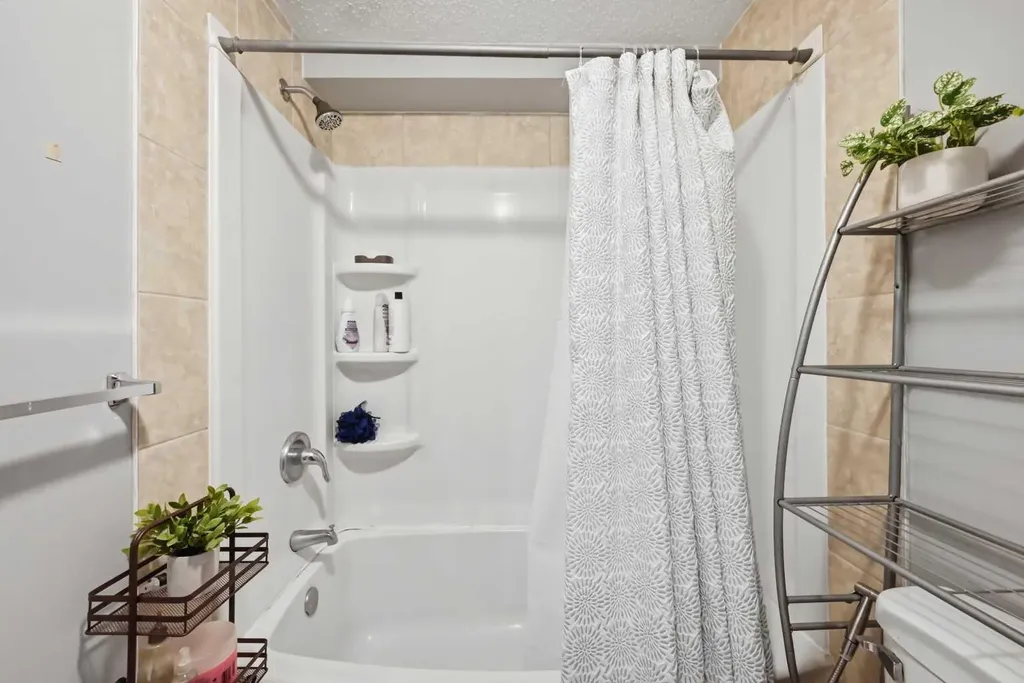 1155 Falconridge Drive NE Calgary AB T3J 1E1