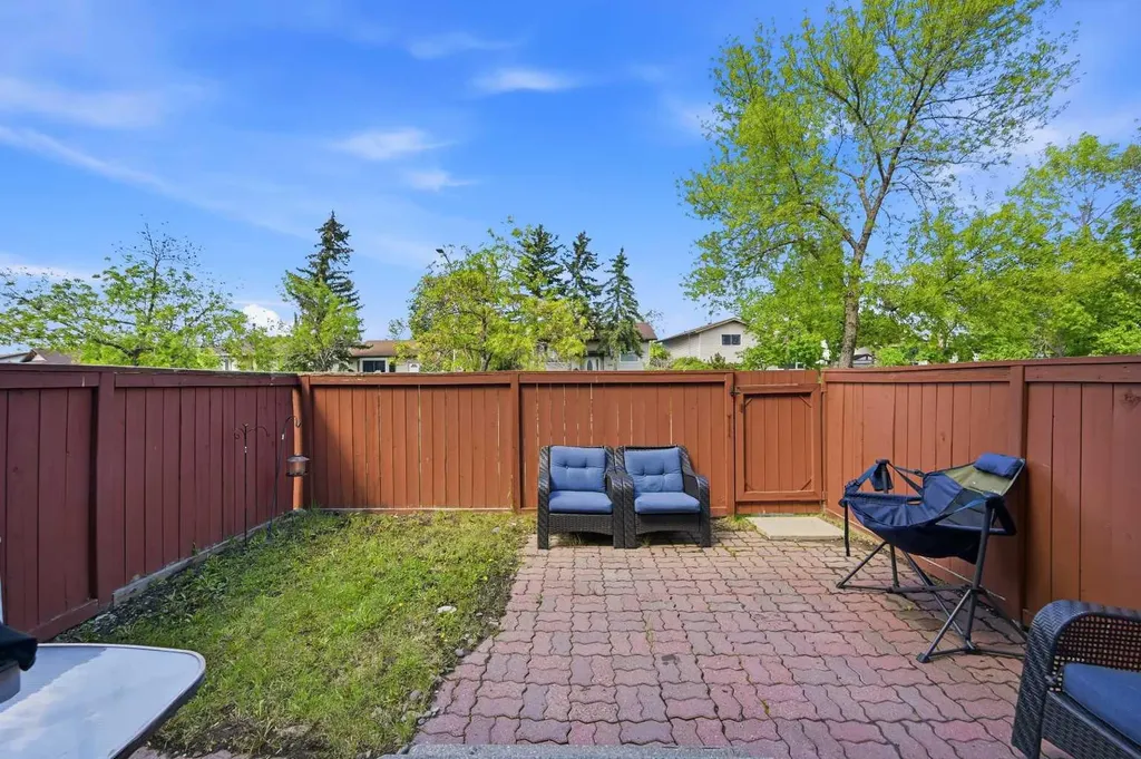 1155 Falconridge Drive NE Calgary AB T3J 1E1