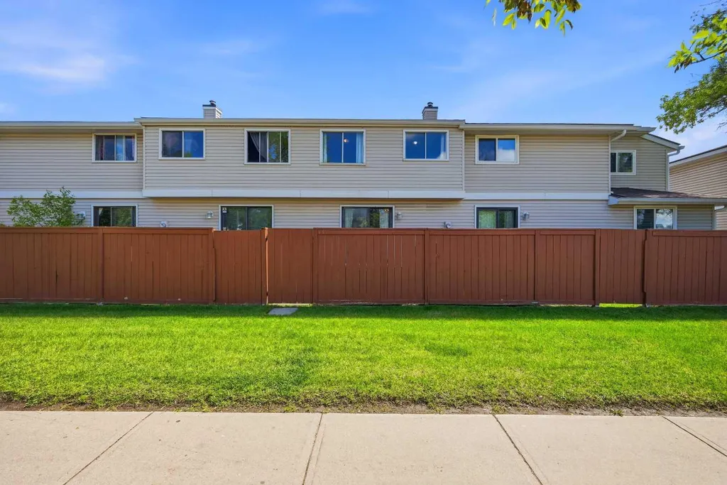 1155 Falconridge Drive NE Calgary AB T3J 1E1