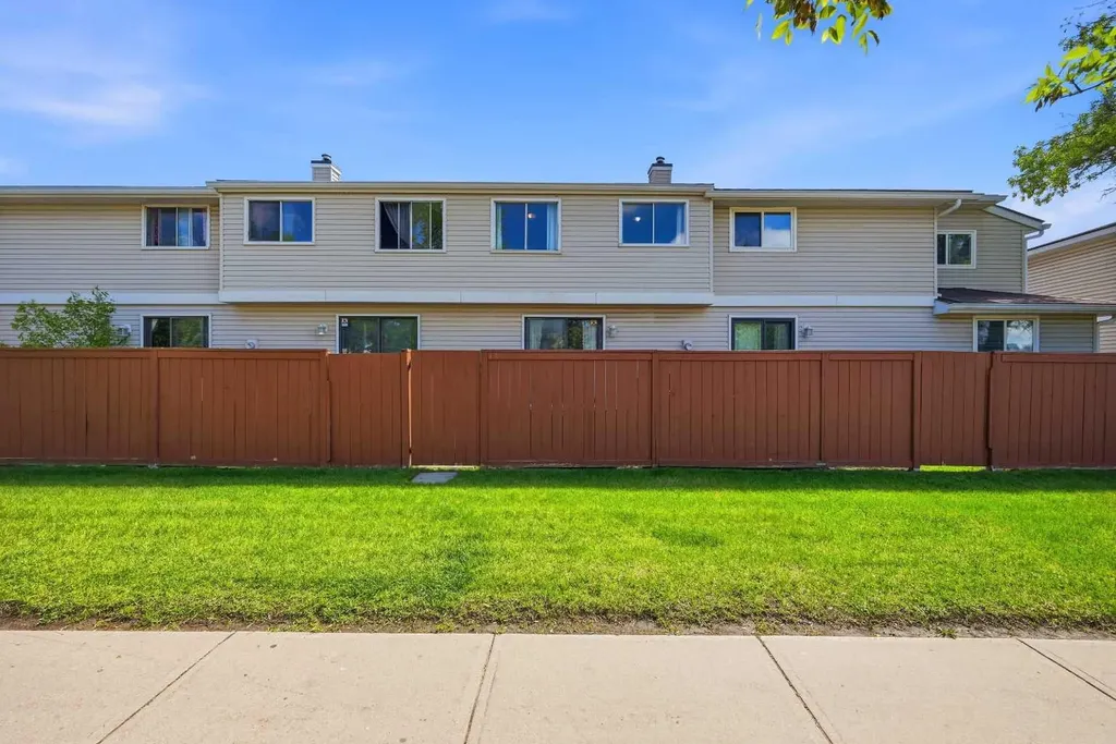 1155 Falconridge Drive NE Calgary AB T3J 1E1