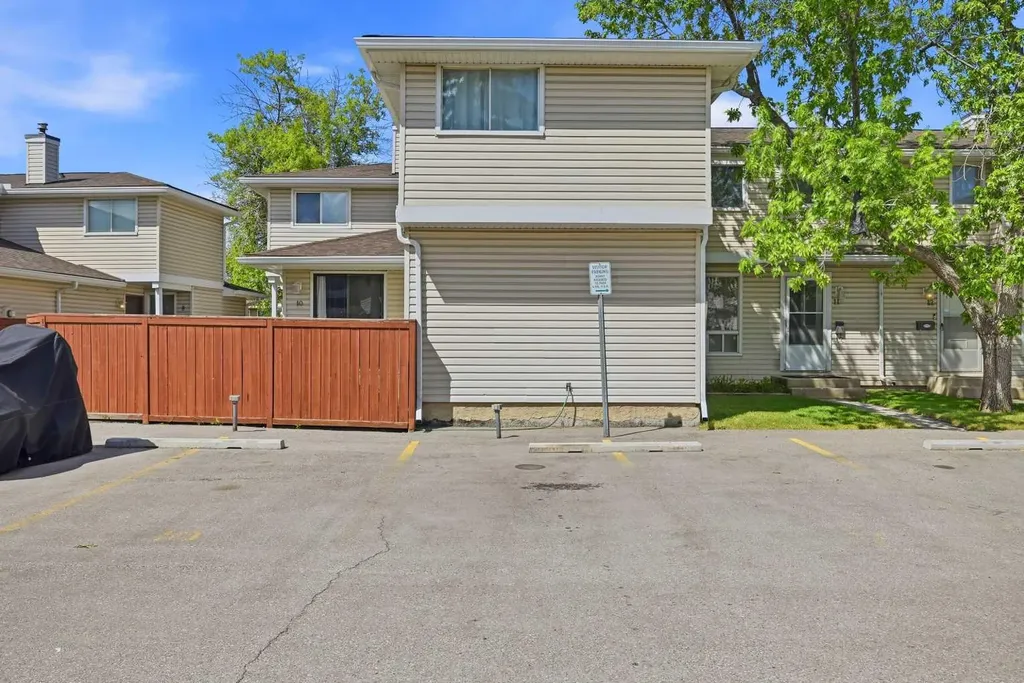 1155 Falconridge Drive NE Calgary AB T3J 1E1