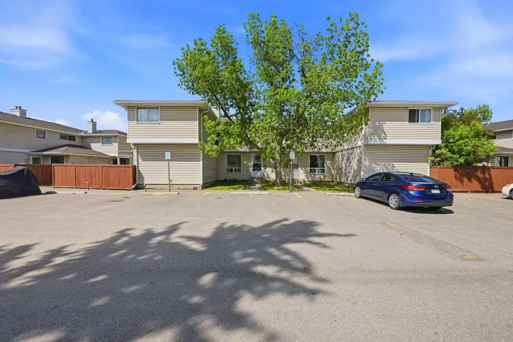 1155 Falconridge Drive NE Calgary AB T3J 1E1