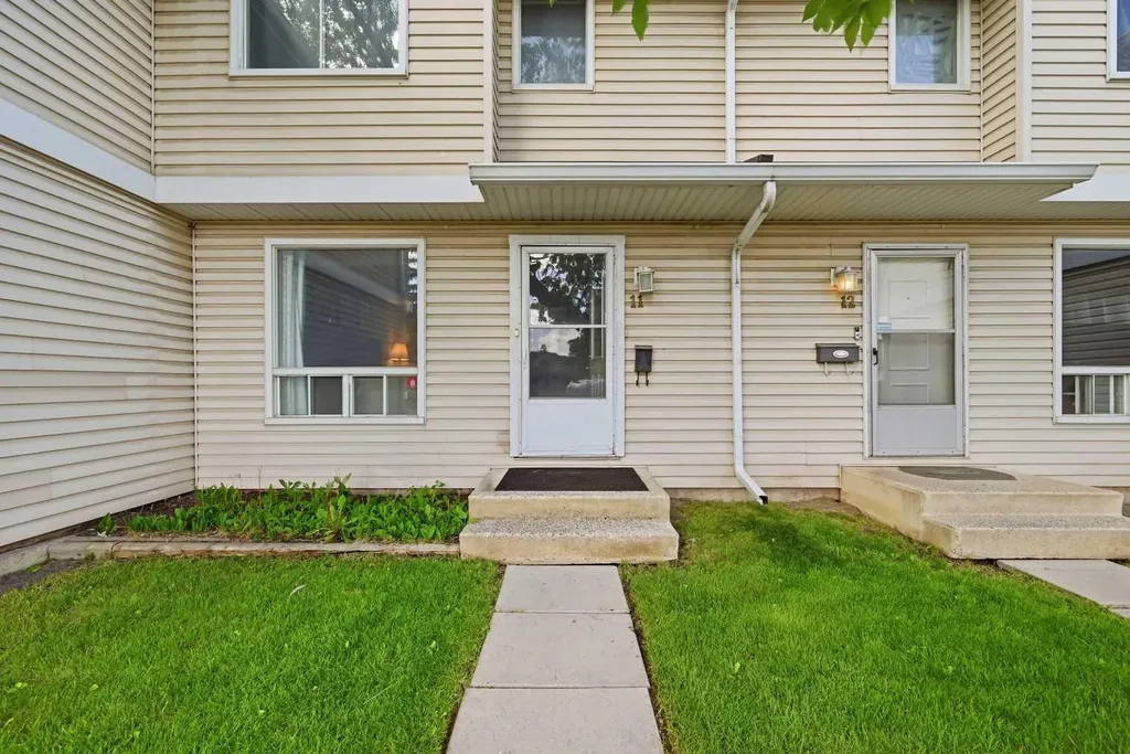 1155 Falconridge Drive NE Calgary AB T3J 1E1