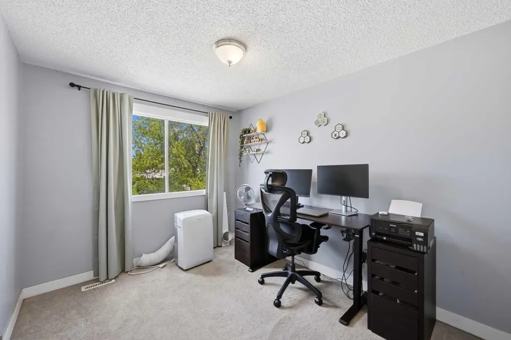1155 Falconridge Drive NE Calgary AB T3J 1E1