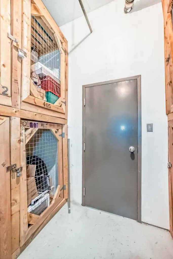 1334 14 Avenue SW Calgary AB T3C 0W2
