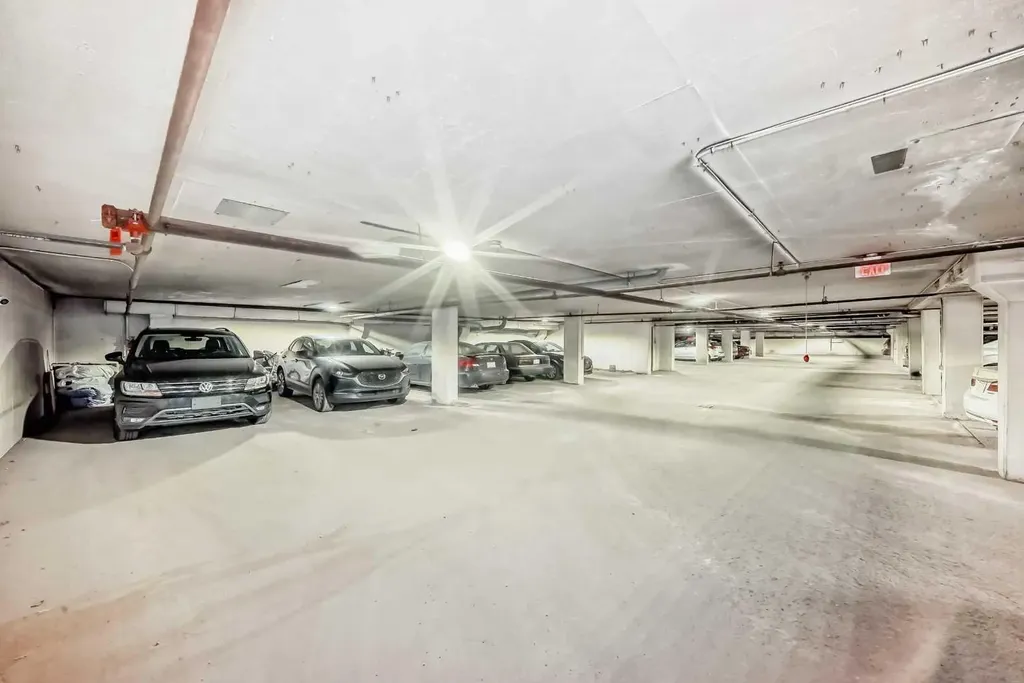 1334 14 Avenue SW Calgary AB T3C 0W2