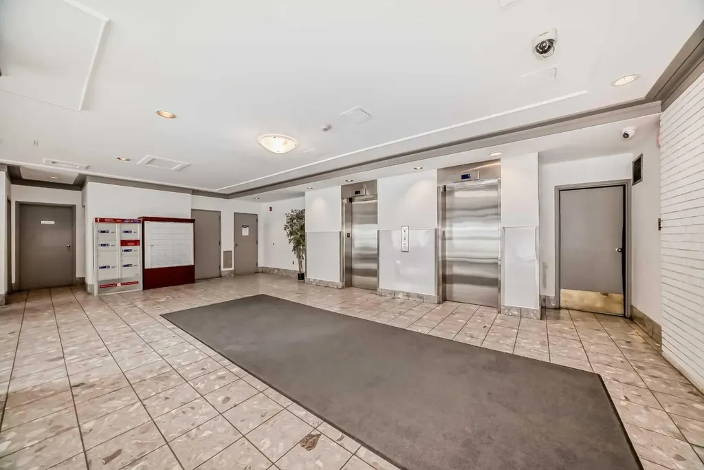 1334 14 Avenue SW Calgary AB T3C 0W2