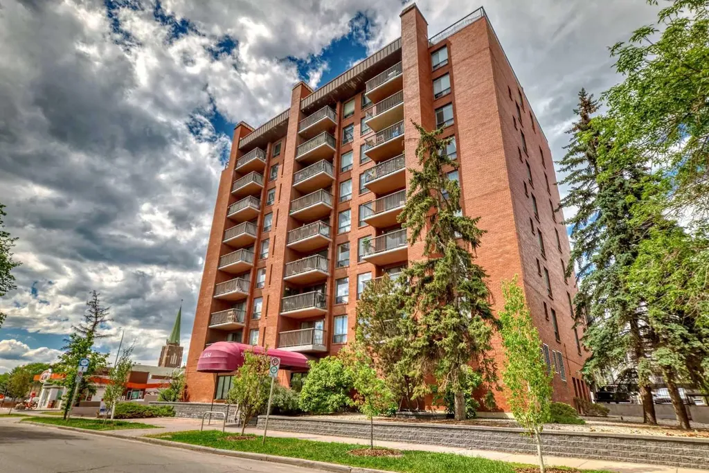 1334 14 Avenue SW Calgary AB T3C 0W2