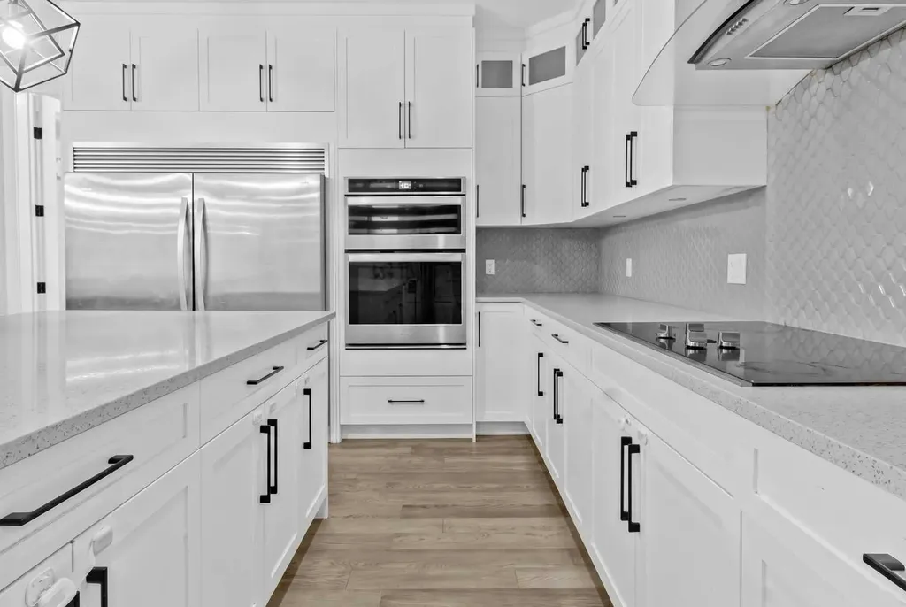 247 Kinniburgh Place Chestermere AB T1X 1Y2