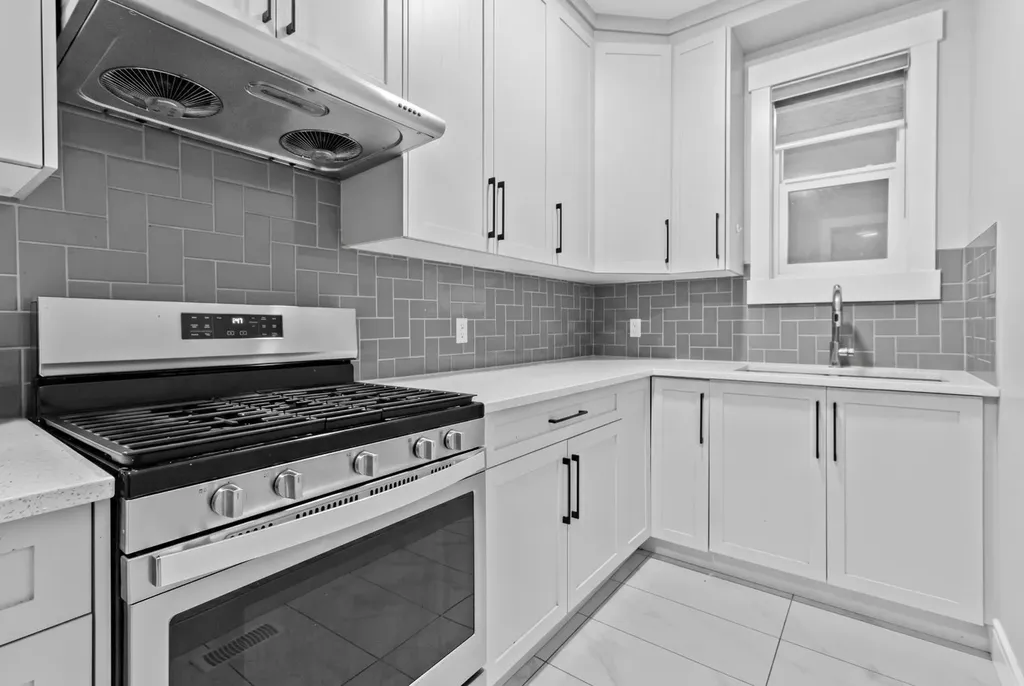 247 Kinniburgh Place Chestermere AB T1X 1Y2