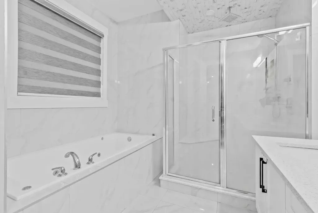 247 Kinniburgh Place Chestermere AB T1X 1Y2