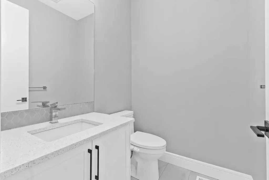 247 Kinniburgh Place Chestermere AB T1X 1Y2