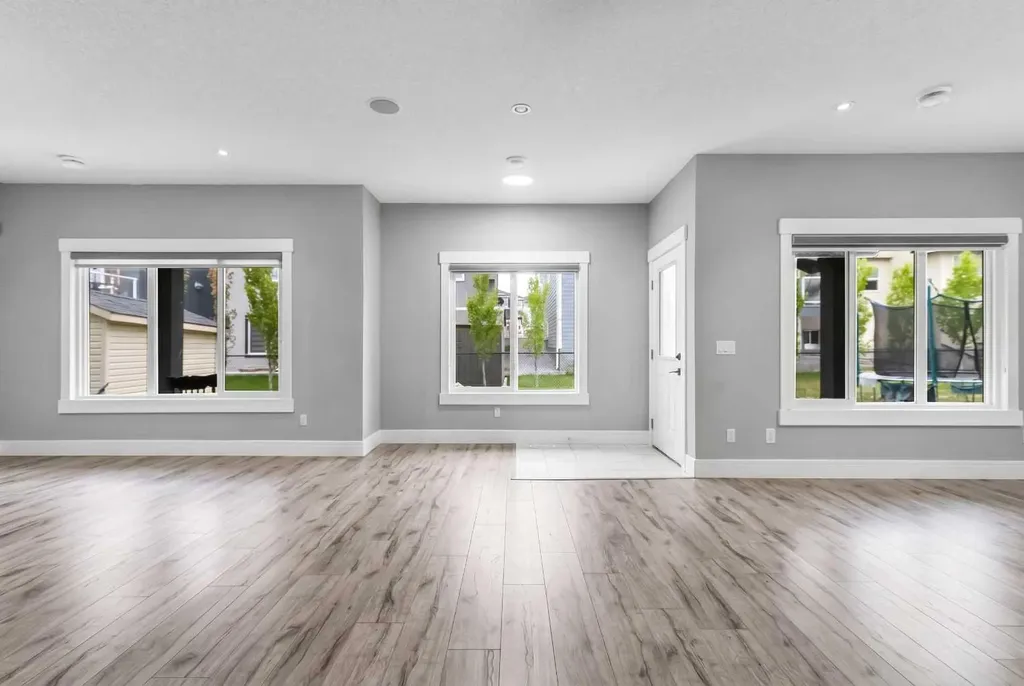 247 Kinniburgh Place Chestermere AB T1X 1Y2