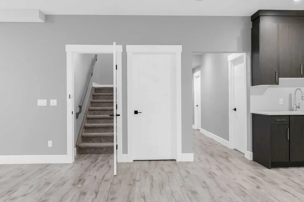 247 Kinniburgh Place Chestermere AB T1X 1Y2