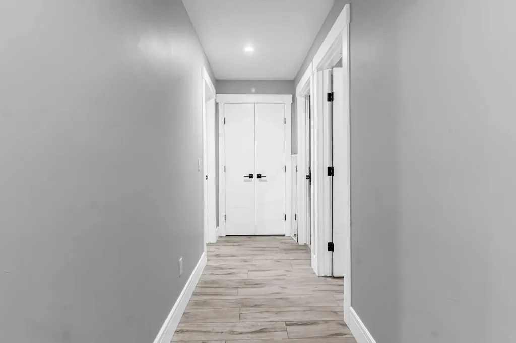247 Kinniburgh Place Chestermere AB T1X 1Y2
