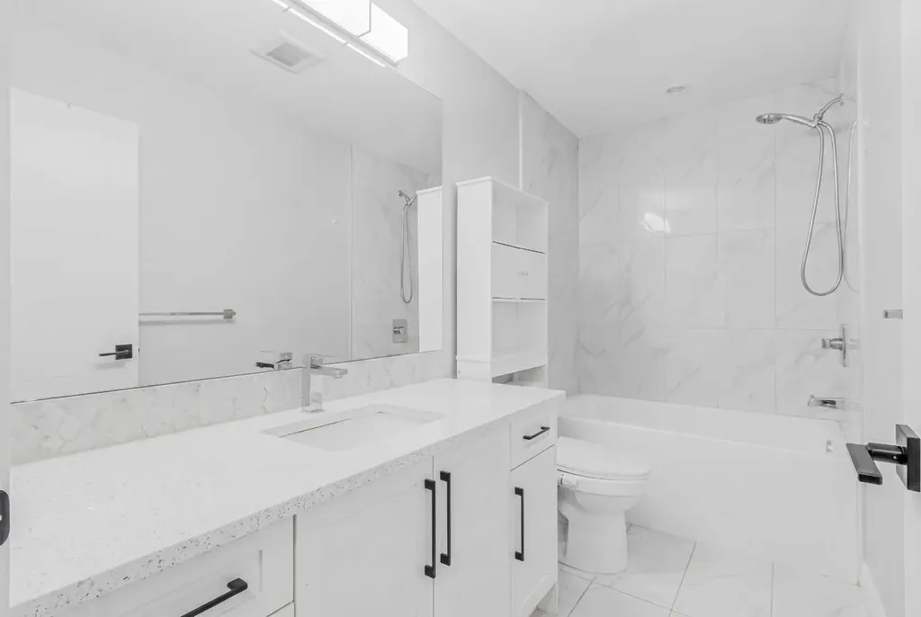 247 Kinniburgh Place Chestermere AB T1X 1Y2
