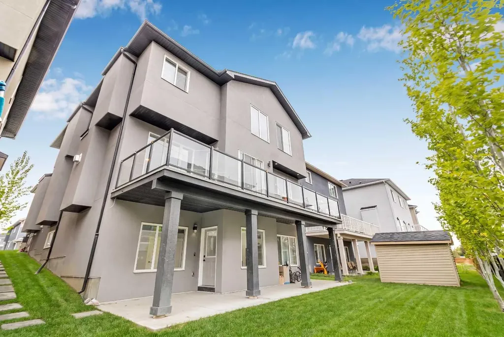 247 Kinniburgh Place Chestermere AB T1X 1Y2
