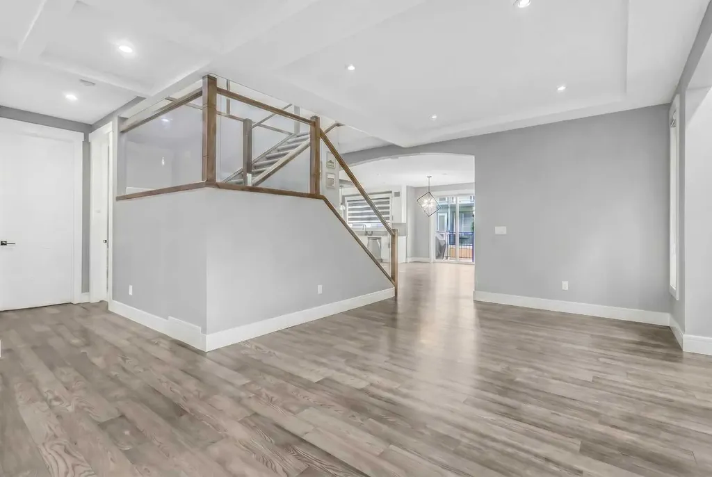 247 Kinniburgh Place Chestermere AB T1X 1Y2